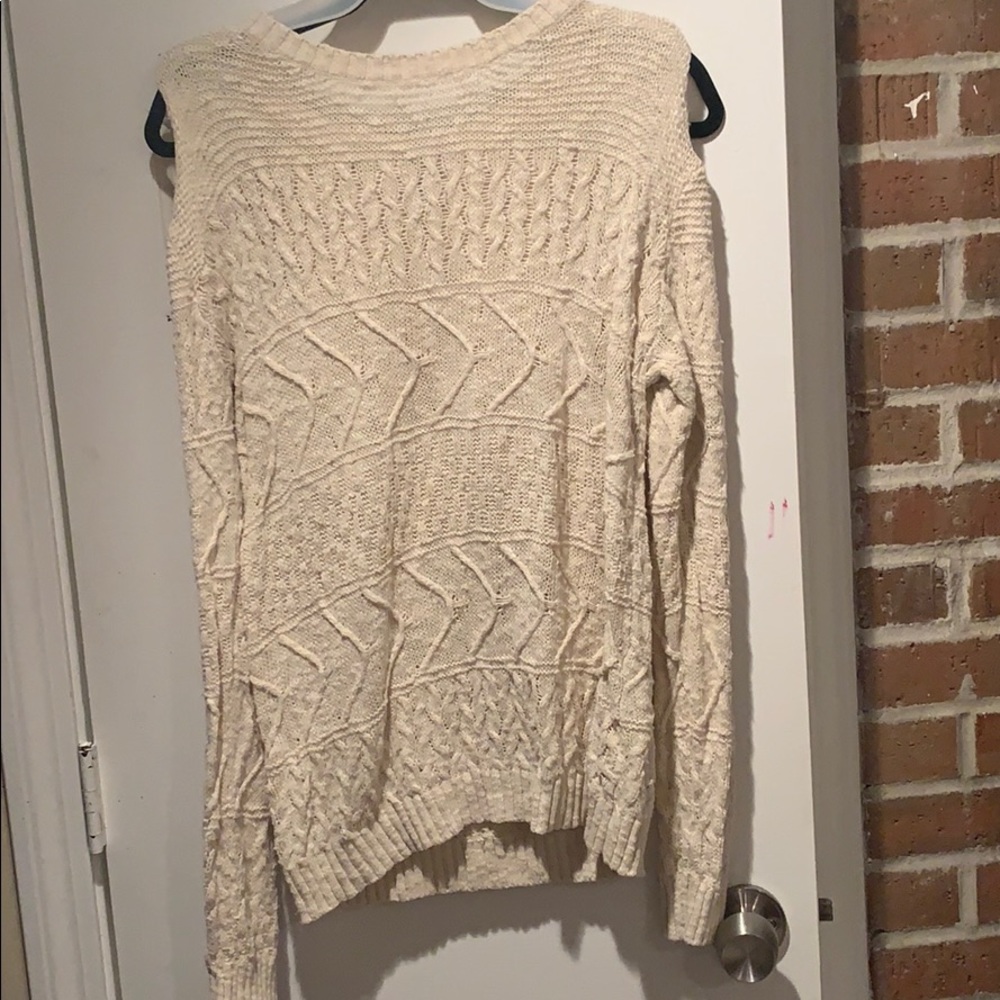 FOREVER 21 OFF WHITE SWEATER M